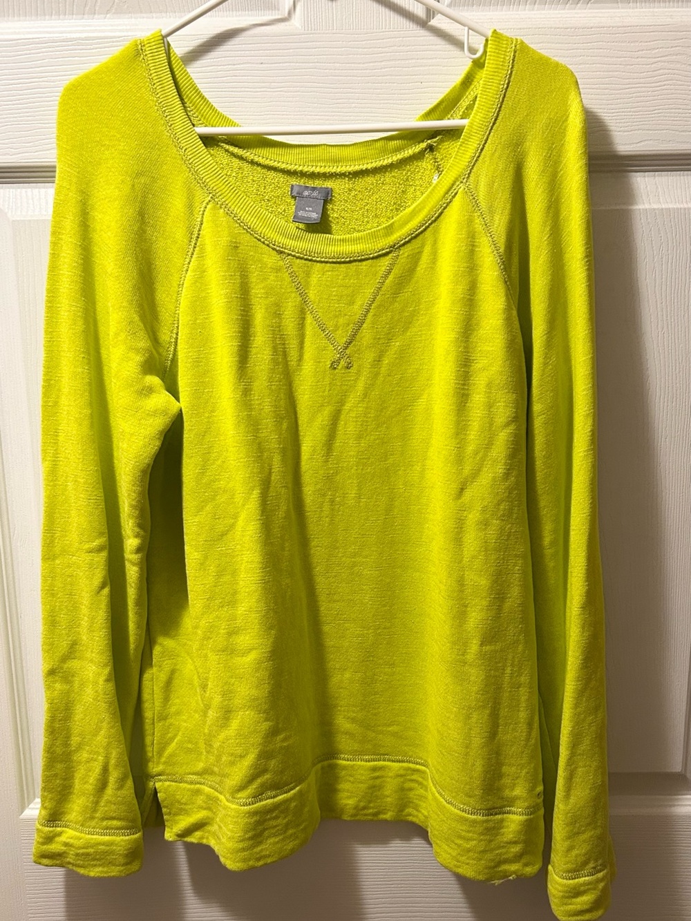 Aerie Women’s Neon Lime Crewneck Sweatshirt size XLarge